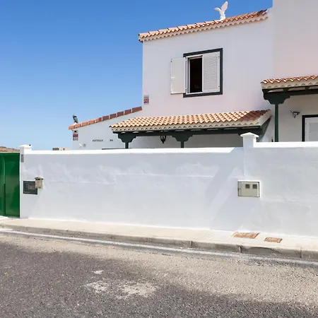 Private Pool By Sunkeyrents *