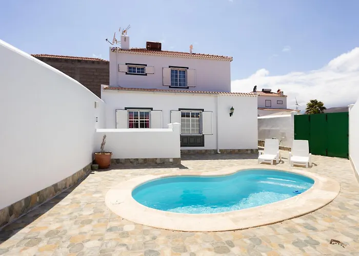 Private Pool By Sunkeyrents *